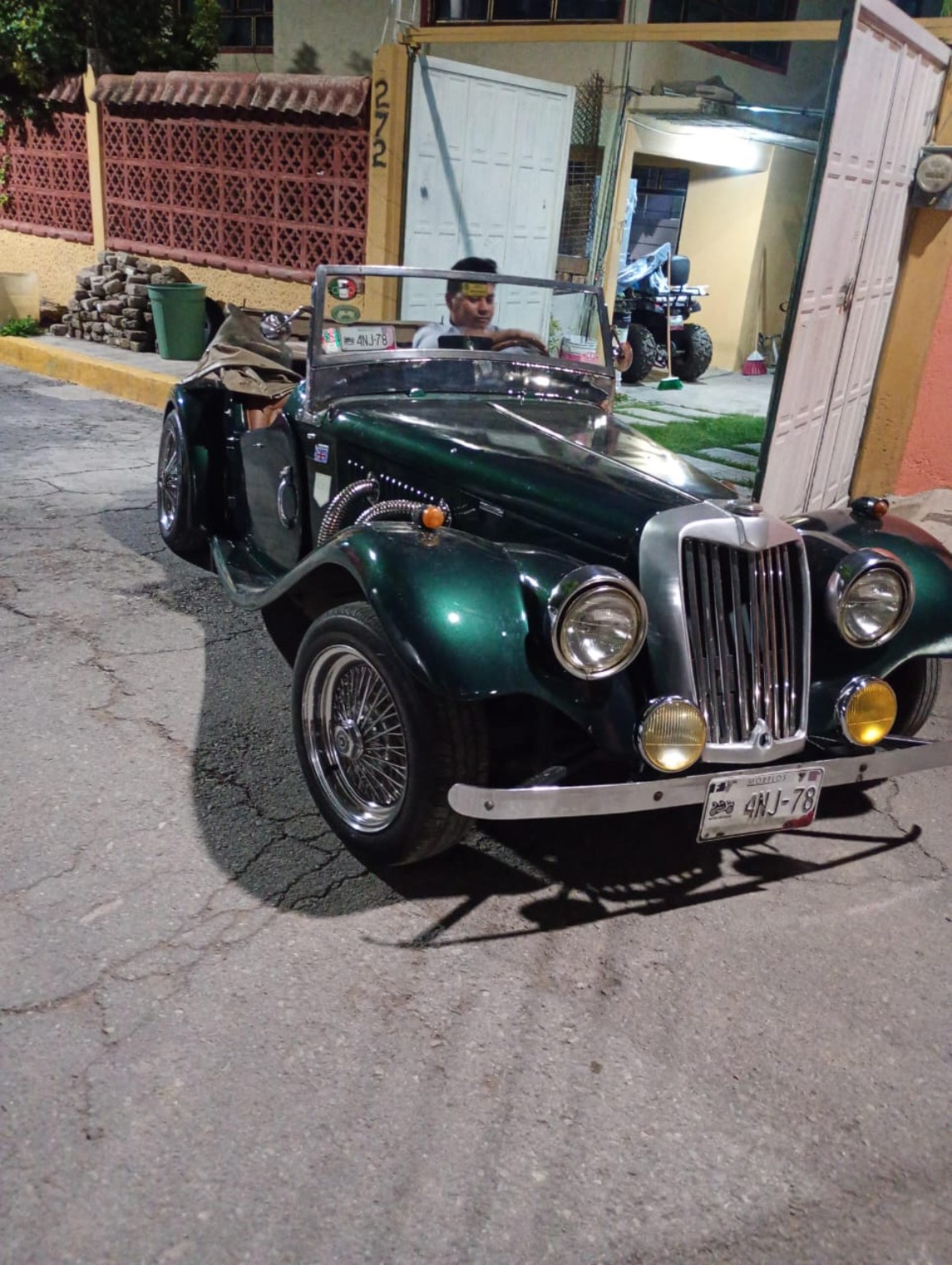 MG clásico verde
