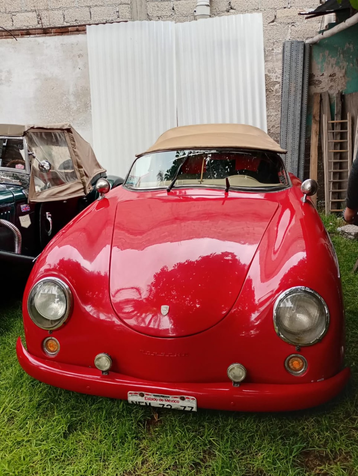 Porsche clásico rojo